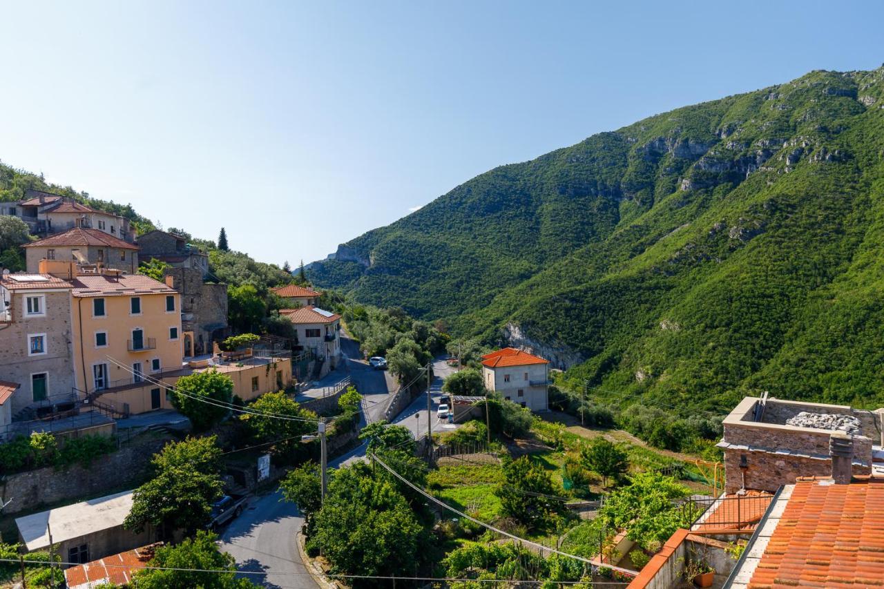 Arve Castelbianco - B&B E Appartamento Colletta Luaran gambar