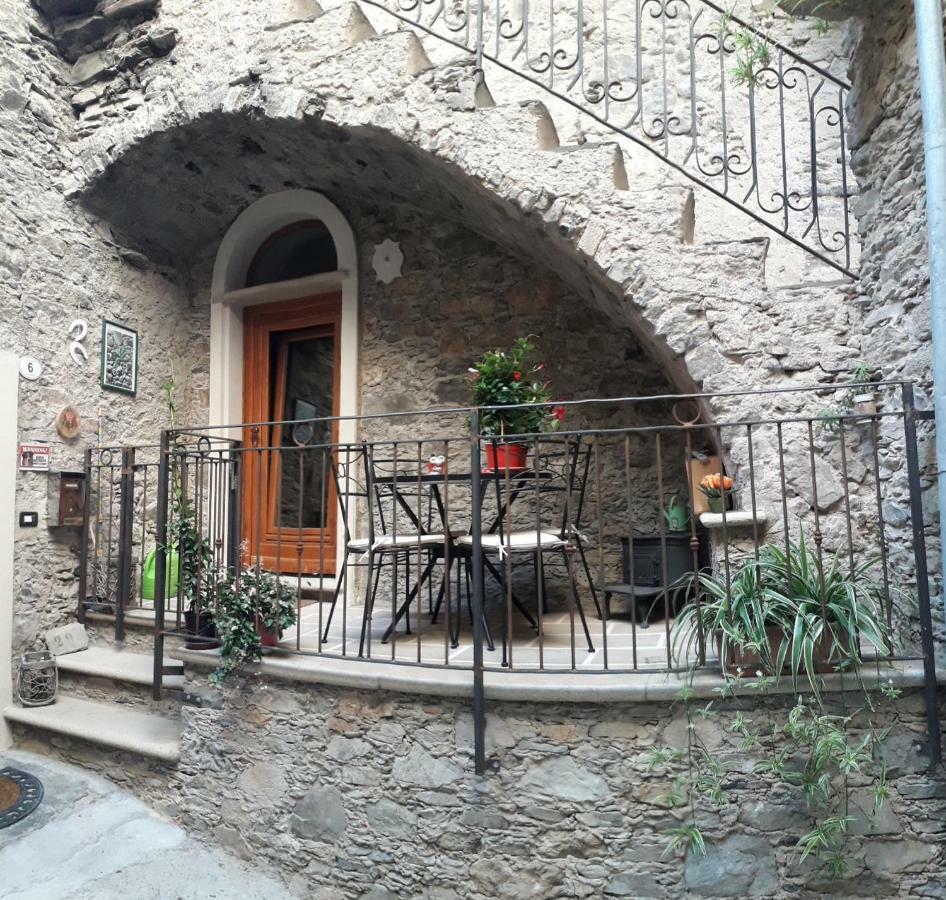 Arve Castelbianco - B&B E Appartamento Colletta Luaran gambar